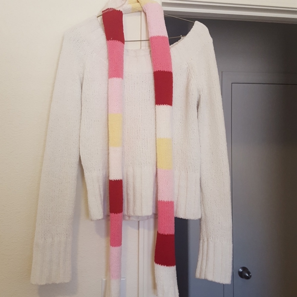 Sweater with scarf